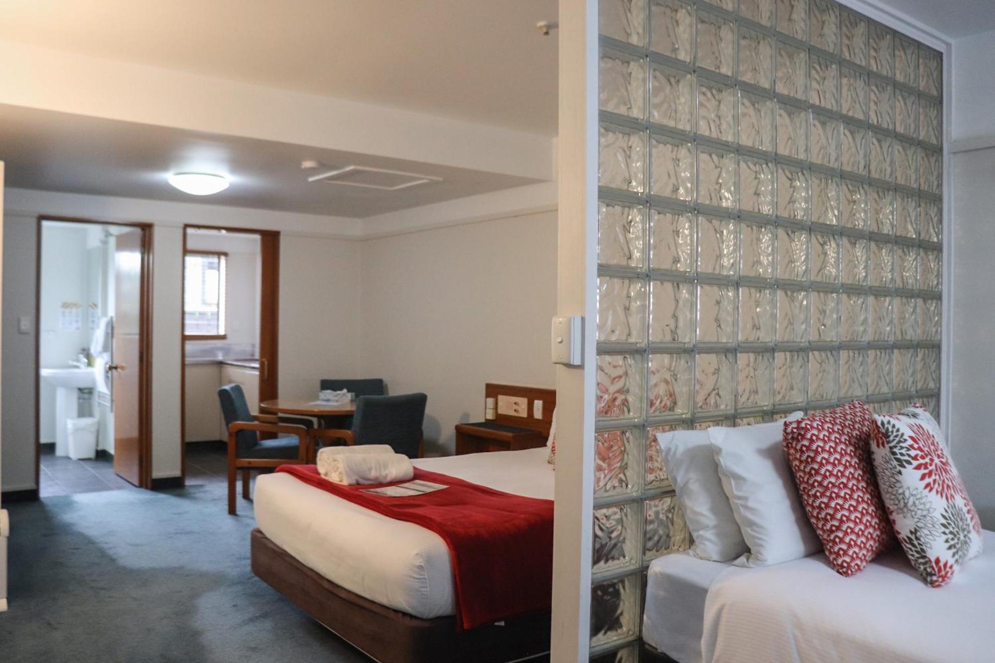 The Beachcomber Hotel Nelson Eksteriør billede